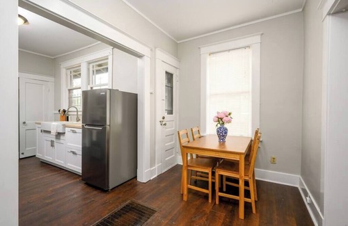 Cooper-Young Historic District House | The Oliver Duplex @ Cooper Young (Unit 2)