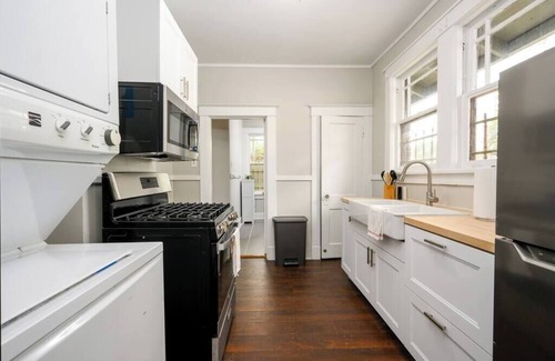 Cooper-Young Historic District House | The Oliver Duplex @ Cooper Young (Unit 2)