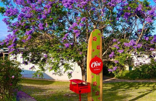 Batehaven House | The One - only a block from the beach