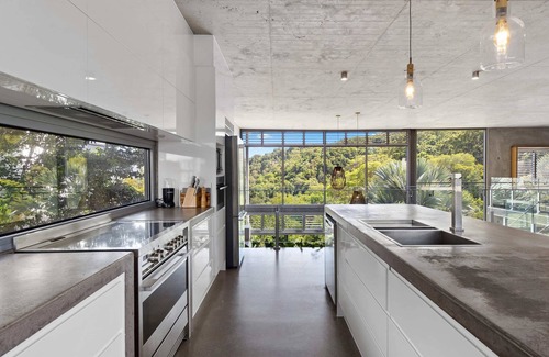 Yaroomba House | The Opal at Coolum - Mountain & Ocean Views