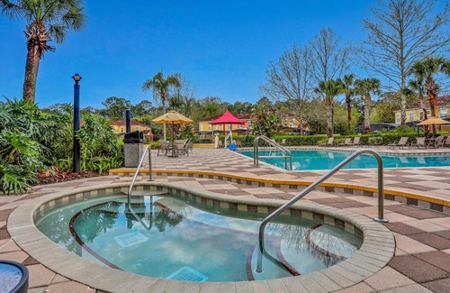 Regal Palms House | The Orange Oasis