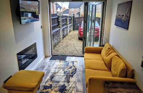Gillingham Apartment | The Orchid