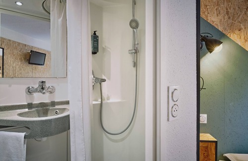 Seclin Hotel | The Originals Access, Hôtel Moustache, Seclin