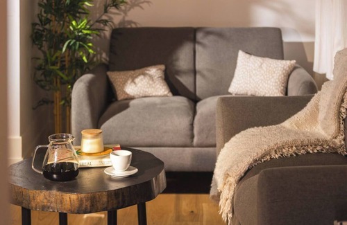Downtown Montreal Apartment | The Oslo – A Modern 4-Bedroom Apartment in Downtown Montreal with Parking