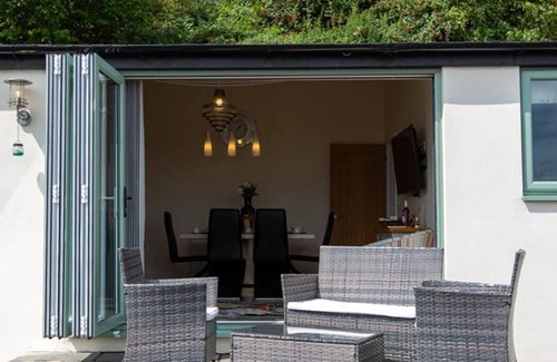Tidenham House | The Outlook in the beautiful Stroat