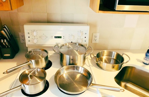 Harvie Heights House | The overlook stay - Free parking - 26