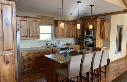 Shell Knob House | The Owl's Nest - A Quiet Retreat with XL Deck & Lakeviews!