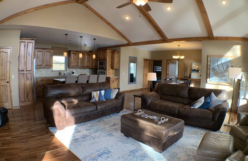 Shell Knob House | The Owl's Nest - A Quiet Retreat with XL Deck & Lakeviews!
