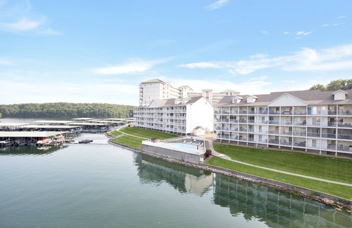 Kaiser Condo | THE OZARK OASIS! Spacious 3 Bedroom & 3 Pools!