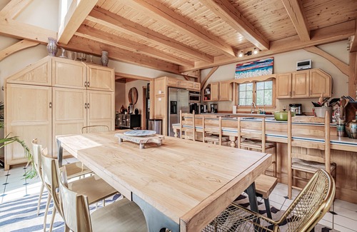 Bethel House | The Paddle House: Riverfront, Rafts, Ultimate Game Room, Hot Tub, Yard Games!