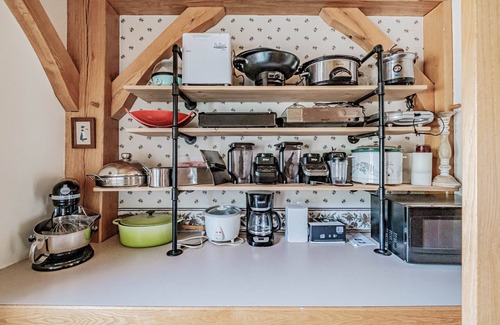 Bethel House | The Paddle House: Riverfront, Rafts, Ultimate Game Room, Hot Tub, Yard Games!