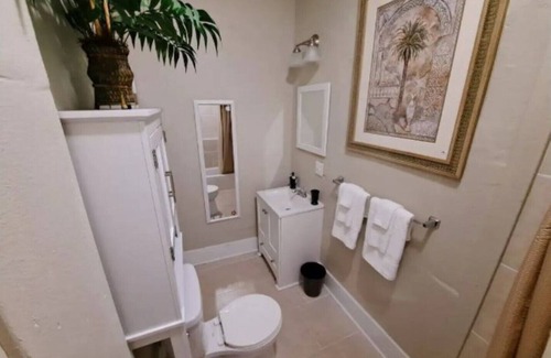 Sanford House | The Palm Cottage @ Downtown Sanford