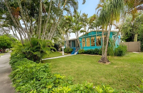South Lake House | The Palm House in Hollywood