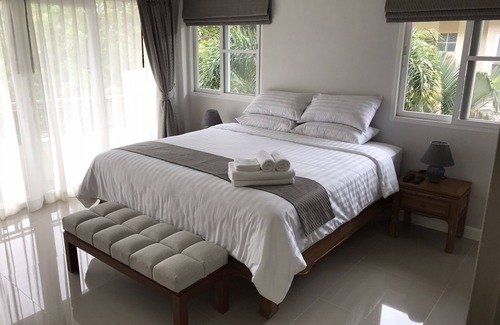 Si Sunthon House | The Palm House Phuket, Thalang.
