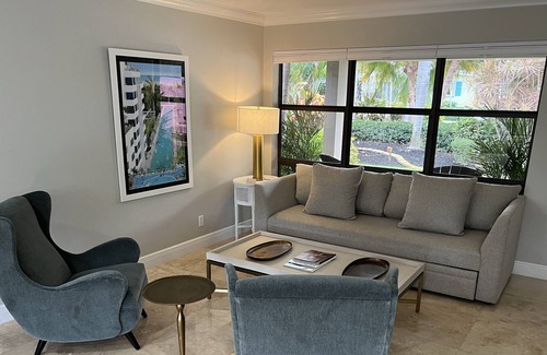 South Corals Villa | The Palm Retreat - Family Fun - Close to the Beach & Las Olas Downtown!