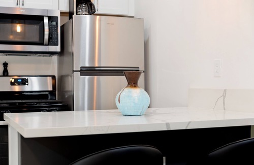 Bankers Hill Apartment | The Palms Zen Villa! Amazing Amenities & Location by Little Italy & Convention C