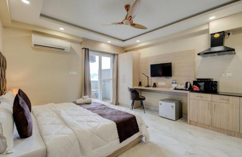 Sector 51 Apartment | The Paras Studio Serviced Apartments