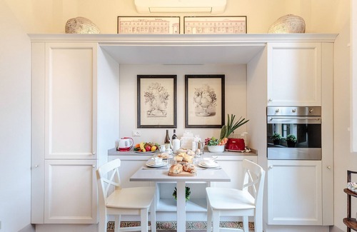 Lucca Historical Center Apartment | The Park View Apartment