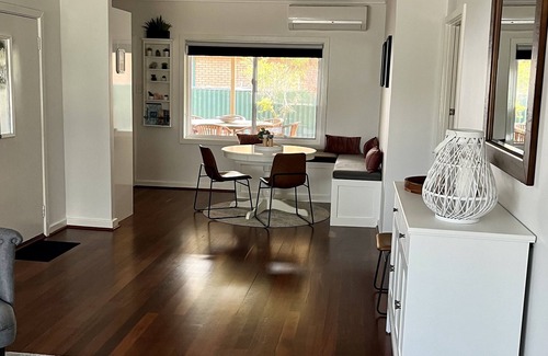 Rockingham House | The Parkview Retreat - newly renovated home away from home