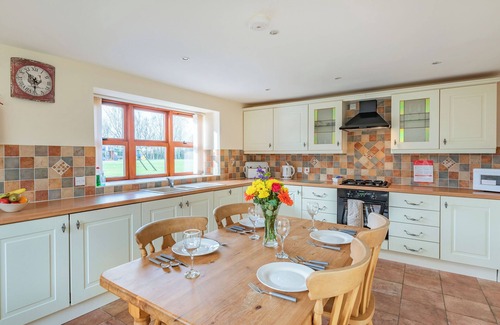 Arnold Cottage | The Parlour - UK37517