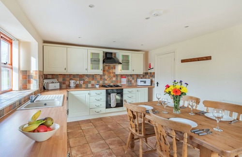 Arnold Cottage | The Parlour - UK37517