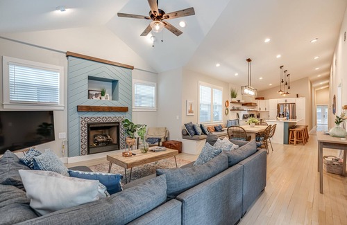 Tobin Hill House | The Pearl Cottage House by the Riverwalk; HGTV