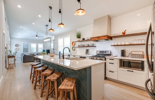Tobin Hill House | The Pearl Cottage House by the Riverwalk; HGTV