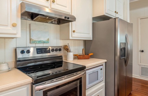 Royal Lagoons House | The Pearl | New Years Eve with ocean breeze. Book today