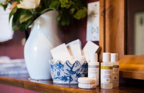 Stockbridge Hotel | The Peat Spade Inn