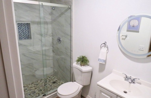 Westchase Apartment | The Pelican Cove - Guest House