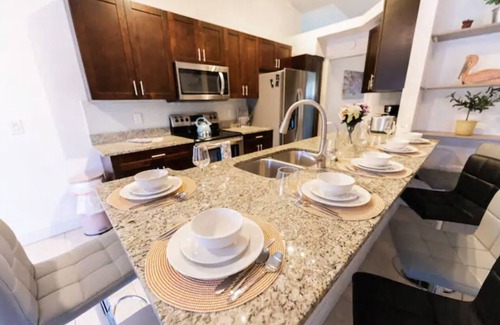 Brandon House | The Pelican/Pool/Hot tub/Game room