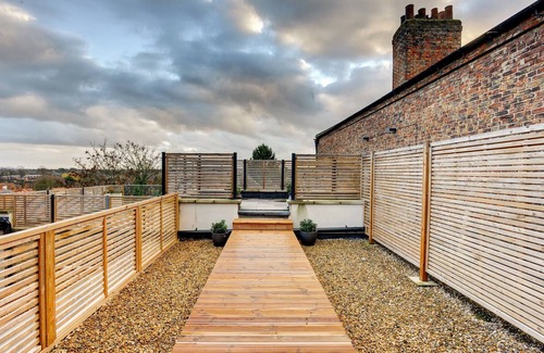 Ripon Apartment | The Penthouse - A Touch of Style!