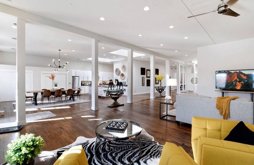 Old Town House | The Penthouse Loft in the Heart of Old Town