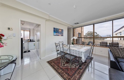 Greenway Apartment | The Perfect Base Camp to Explore Canberra and Surrounds