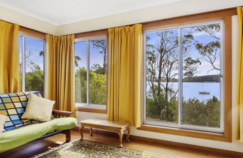 Glamorgan-spring Bay Council House | The perfect base to relax and explore Maria Island