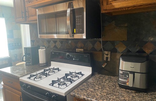 Gardena House | The Perfect Getaway! Beautiful home close to LAX and SoFi Stadium!