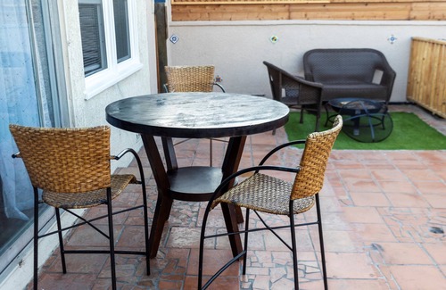 Gardena House | The Perfect Getaway! Beautiful home close to LAX and SoFi Stadium!