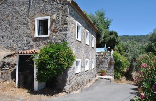 Caldas de Monchique Cottage | The perfect getaway secluded location with private pool and terrace.