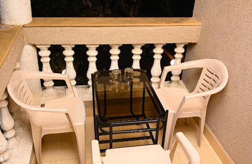 Kune N.m. Villa | THE PERFECT STAYS - Mount Manor Villa