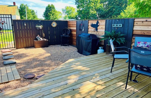 Newton County House | The picket fence nNana's big dreamn3 beds-2 bedrooms -privacy patio deck