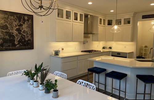 Rotterdam Junction House | The “Pineapple” Townhouse close to Saratoga Springs, NY