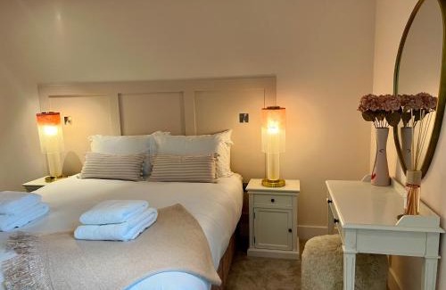 York Apartment | The Pink Palace at Ryedale House