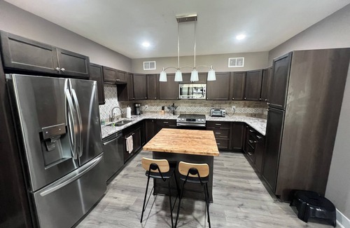 Molena Apartment | The Place to Stay - 3 Bedroom and 2 Bath