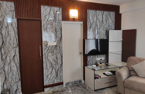 Mylapore Tiruvallikk Bed & Breakfast | The Pod by the Beach, Beach Front property in the heart of Chennai.