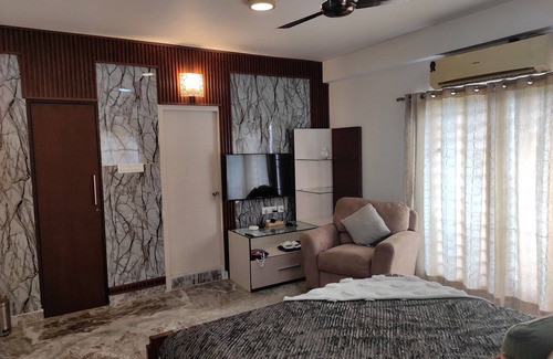 Mylapore Tiruvallikk Bed & Breakfast | The Pod by the Beach, Beach Front property in the heart of Chennai.