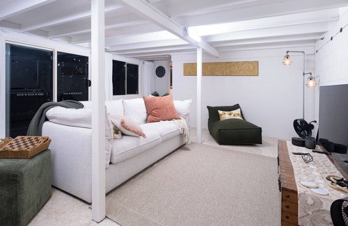 Flying Fish Point House | The Point. A rainforest and ocean view retreat