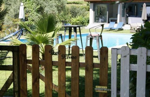 Portela House | The Pool House