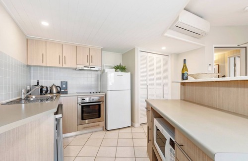 Kingscliff Apartment | The Pool Resort Kingscliff - One Bed Pool View (2206) - Holiday Management Co.