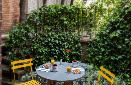 Georgetown Hotel | The Poppy Georgetown Guesthouse and Gardens