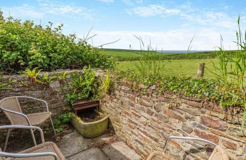 Morwenstow House | The Pottery - Crosstown